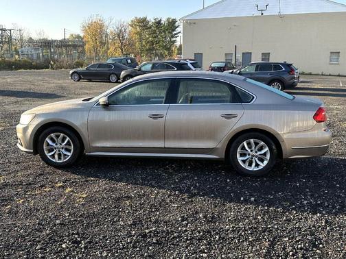 2016 Volkswagen Passat 1.8T S