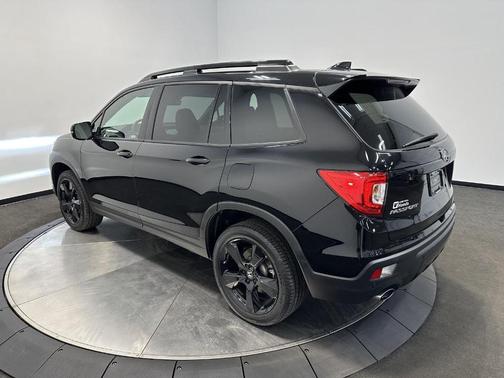 Crystal Black Pearl 2021 Honda Passport Elite