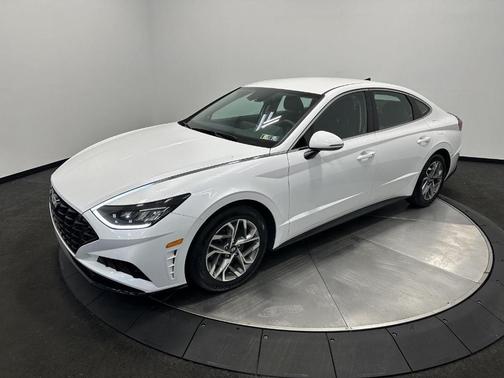 2022 Hyundai SONATA SEL