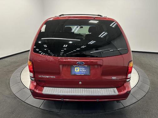 2003 Ford Windstar SE