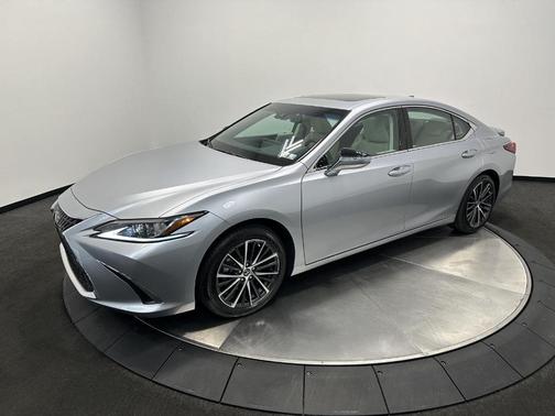 2025 Lexus ES 300h Base