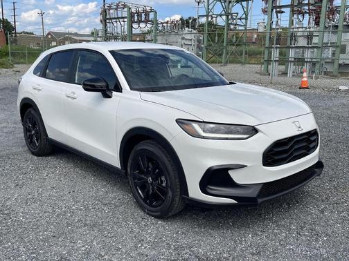 Platinum White Pearl 2026 Honda HR-V Sport