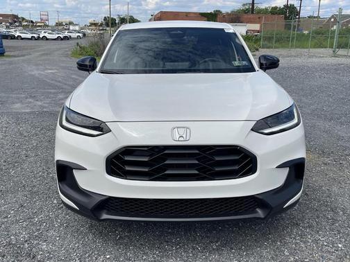 Platinum White Pearl 2026 Honda HR-V Sport