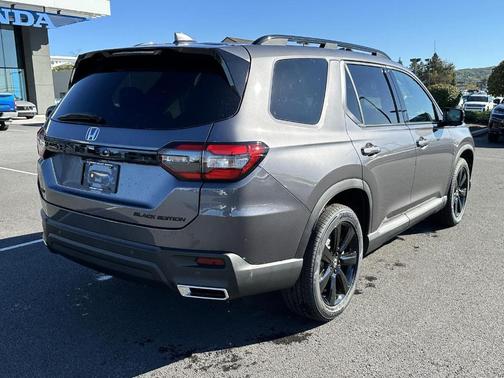 2025 Honda Pilot Black Edition