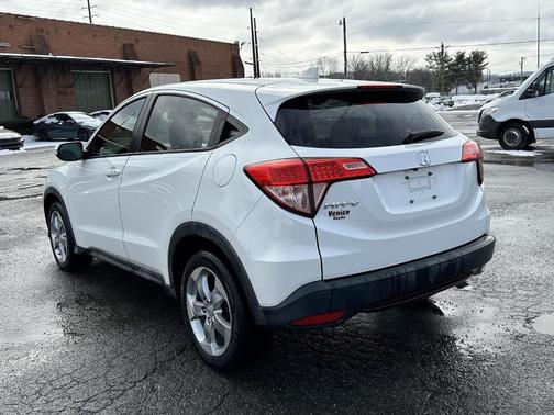 2017 Honda HR-V EX