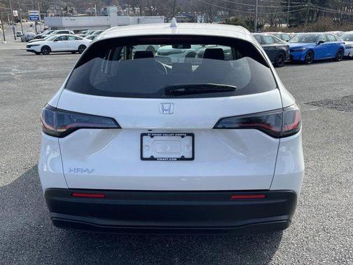 2025 Honda HR-V LX