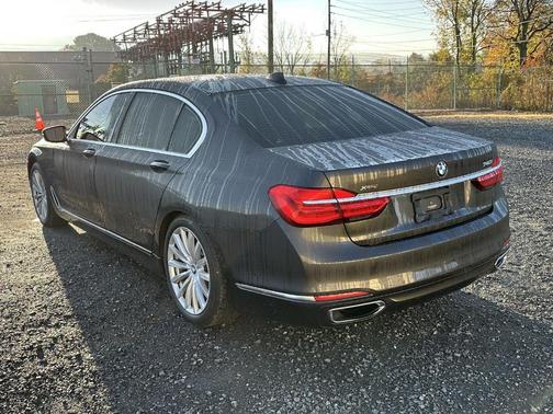 2017 BMW 740 i xDrive