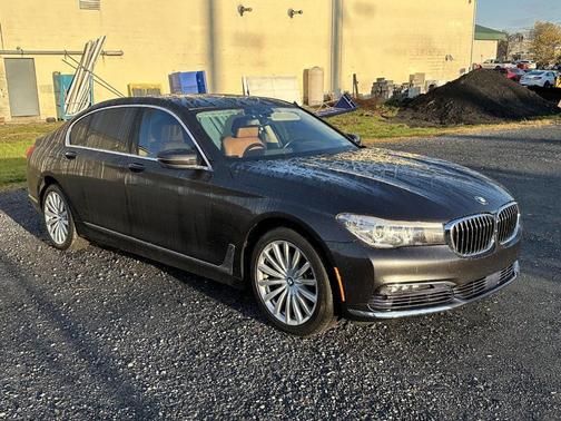 2017 BMW 740 i xDrive