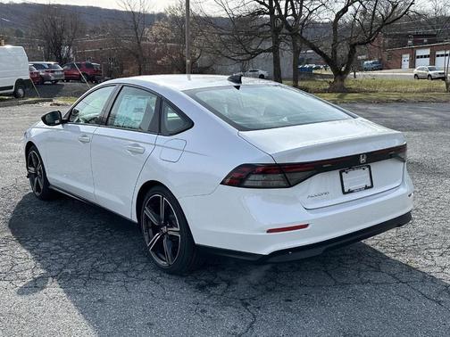 Platinum White Pearl 2026 Honda Accord SE