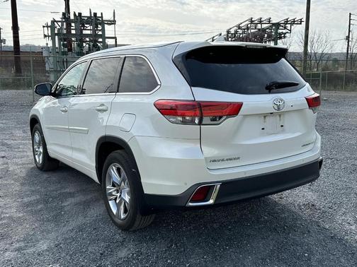 Blizzard Pearl 2018 Toyota Highlander Limited