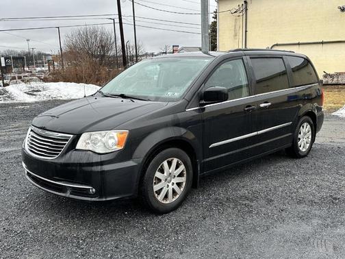2013 Chrysler Town & Country Touring