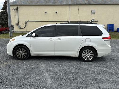 2014 Toyota Sienna 