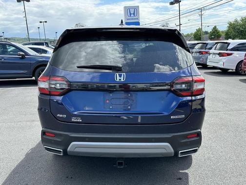 Obsidian Blue Pearl 2024 Honda Pilot Touring