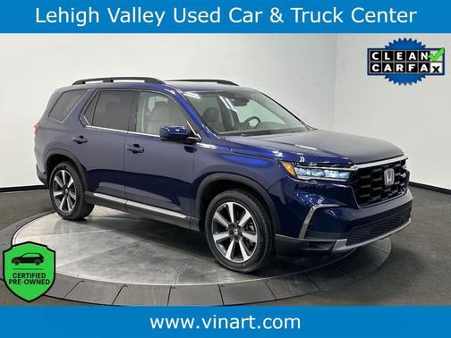 Obsidian Blue Pearl 2024 Honda Pilot Touring