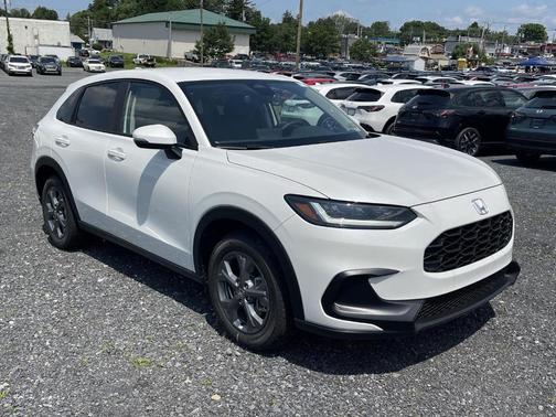 Platinum White Pearl 2026 Honda HR-V LX