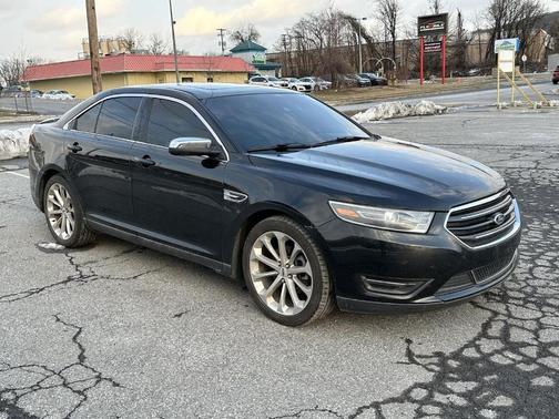 2015 Ford Taurus Limited