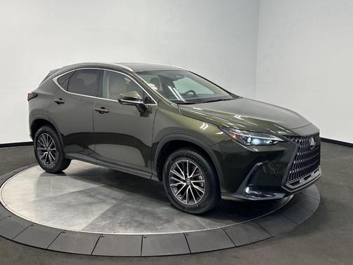 Nori Green Pearl 2023 Lexus NX 350 Premium