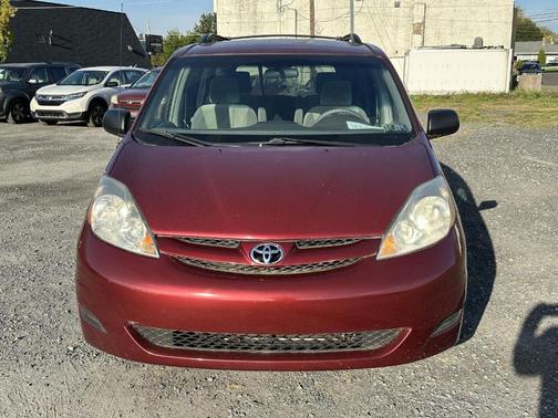2008 Toyota Sienna LE