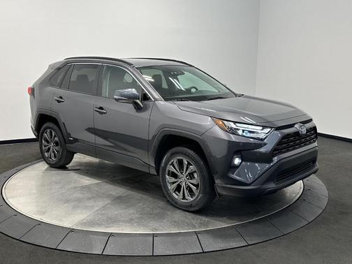 2023 Toyota RAV4 Hybrid XLE Premium