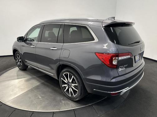 2022 Honda Pilot Touring 7-Passenger