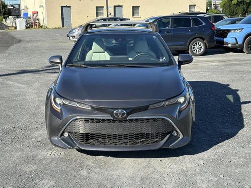 Magnetic Gray Metallic 2022 Toyota Corolla Hatchback XSE