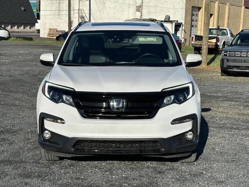 Platinum White Pearl 2022 Honda Pilot Special Edition