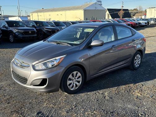 2017 Hyundai Accent SE