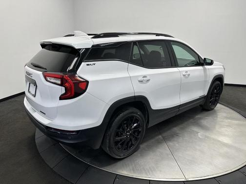 Summit White 2024 GMC Terrain SLT