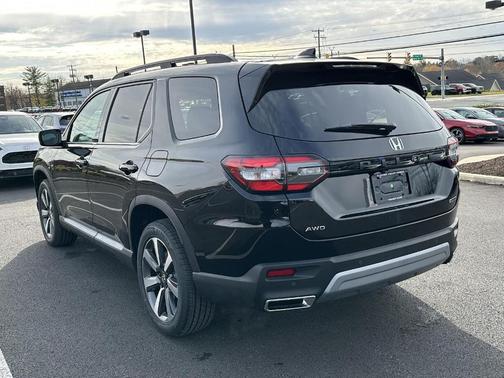 2025 Honda Pilot Touring