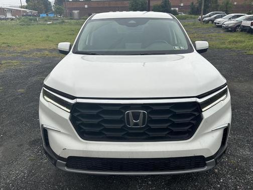 Platinum White Pearl 2023 Honda Pilot EX-L 7-Passenger