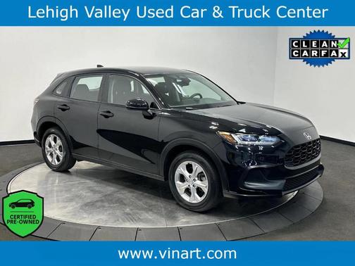 Crystal Black Pearl 2023 Honda HR-V LX