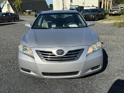 2009 Toyota Camry Hybrid Base (E-CVT)