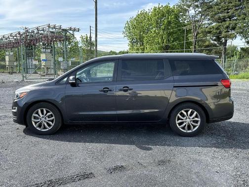 Metal 2020 Kia Sedona EX
