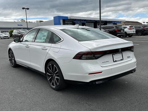 Platinum White Pearl 2026 Honda Accord Hybrid Touring