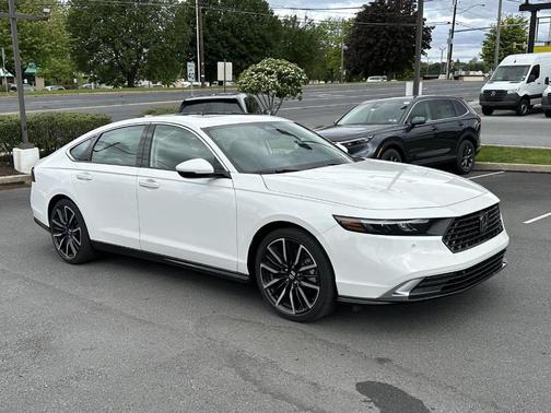 Platinum White Pearl 2026 Honda Accord Hybrid Touring