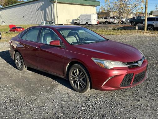 2016 Toyota Camry SE