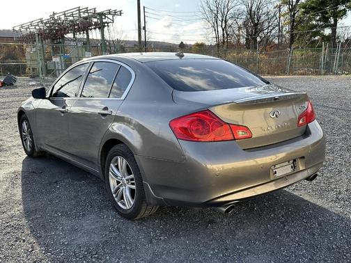 2010 INFINITI G37x Base