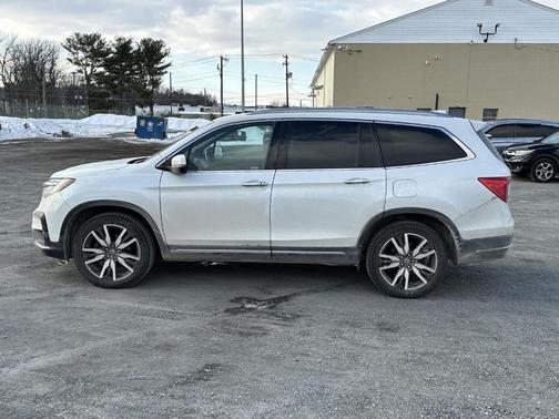 2021 Honda Pilot Touring 8-Passenger