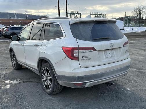 2021 Honda Pilot Touring 8-Passenger