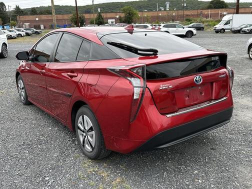 2016 Toyota Prius Three
