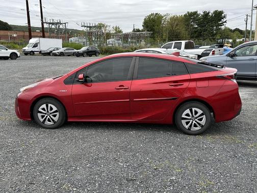 2016 Toyota Prius Three