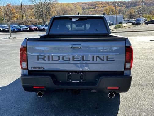 2026 Honda Ridgeline Black Edition Two-Tone