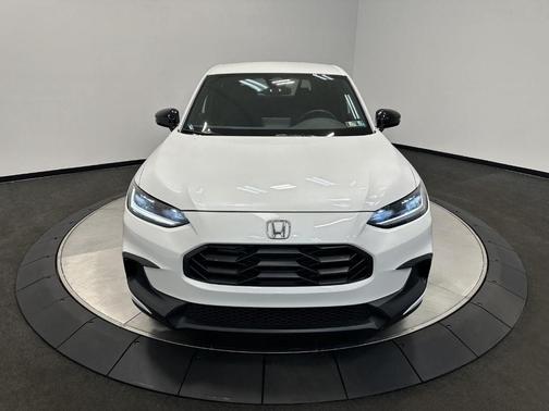 Platinum White Pearl 2026 Honda HR-V Sport