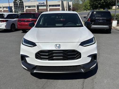 Platinum White Pearl 2026 Honda HR-V Sport