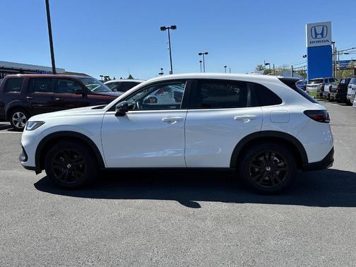 Platinum White Pearl 2026 Honda HR-V Sport