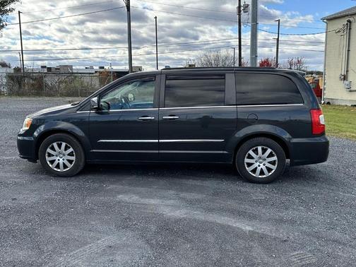 2012 Chrysler Town & Country Touring-L