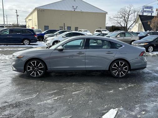 2024 Honda Accord Hybrid Touring