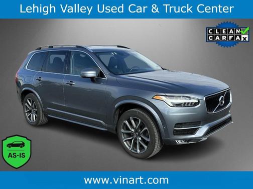 2018 Volvo XC90 T5 Momentum
