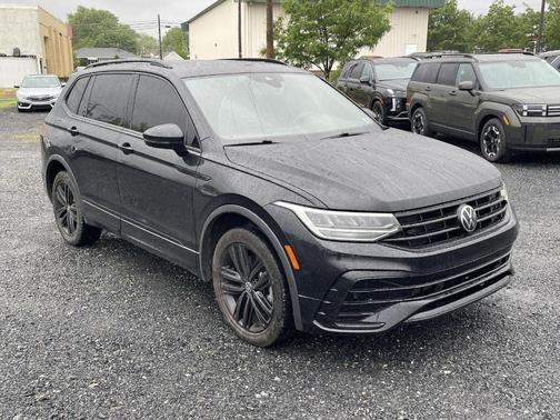 2022 Volkswagen Tiguan 2.0T SE R-Line Black