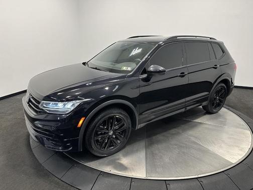 2022 Volkswagen Tiguan 2.0T SE R-Line Black
